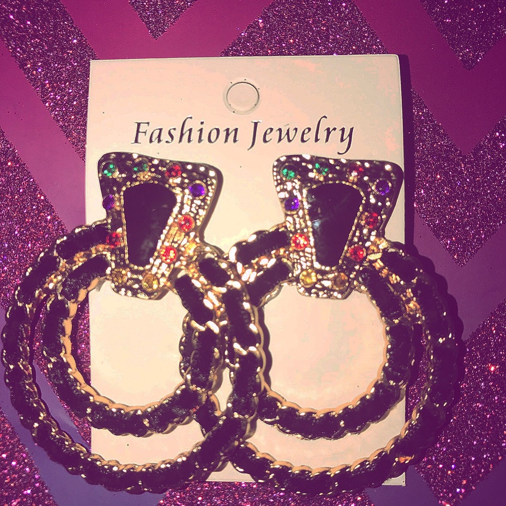 Street chic earrings